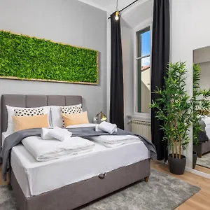 https://molo-longo-downtown-apartments.primorje-gorskikotar.com